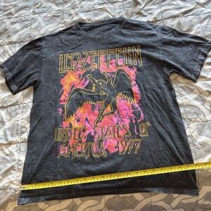 Led Zeppelin L black acid wash graphic band concert America 1977 tee t shirt